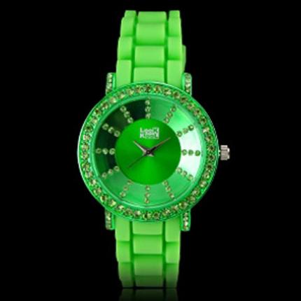 Montre femme tendance avec bracelet vert fluo en silicone